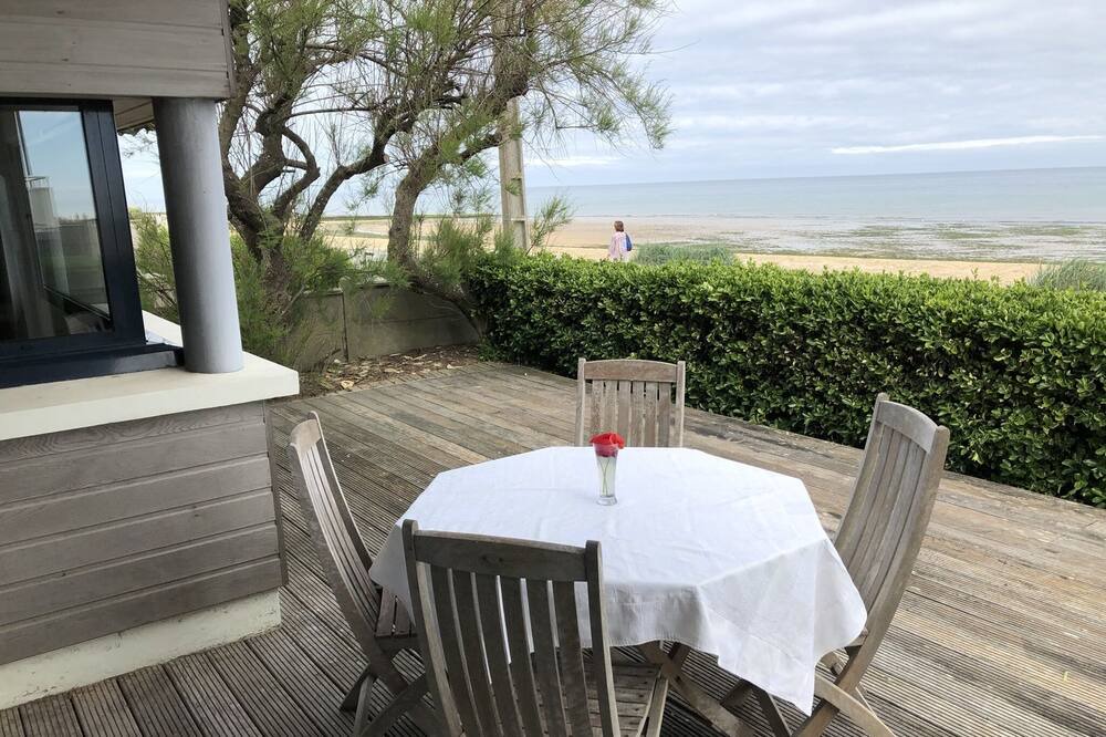 Photo of Outdoor in Bernieres-sur-Mer