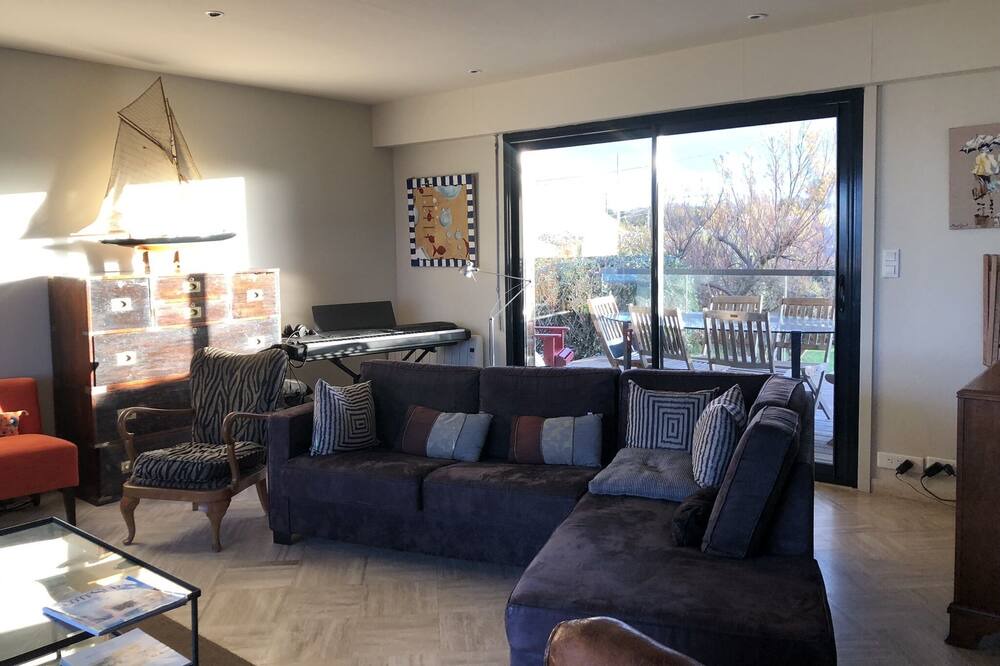 Photo of Livingroom in Bernieres-sur-Mer