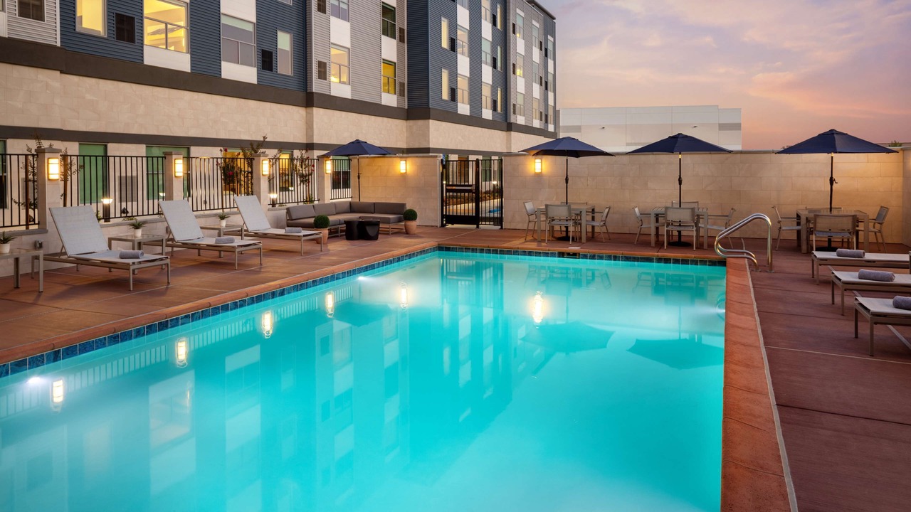 Photo of Outdoor in Nut Tree