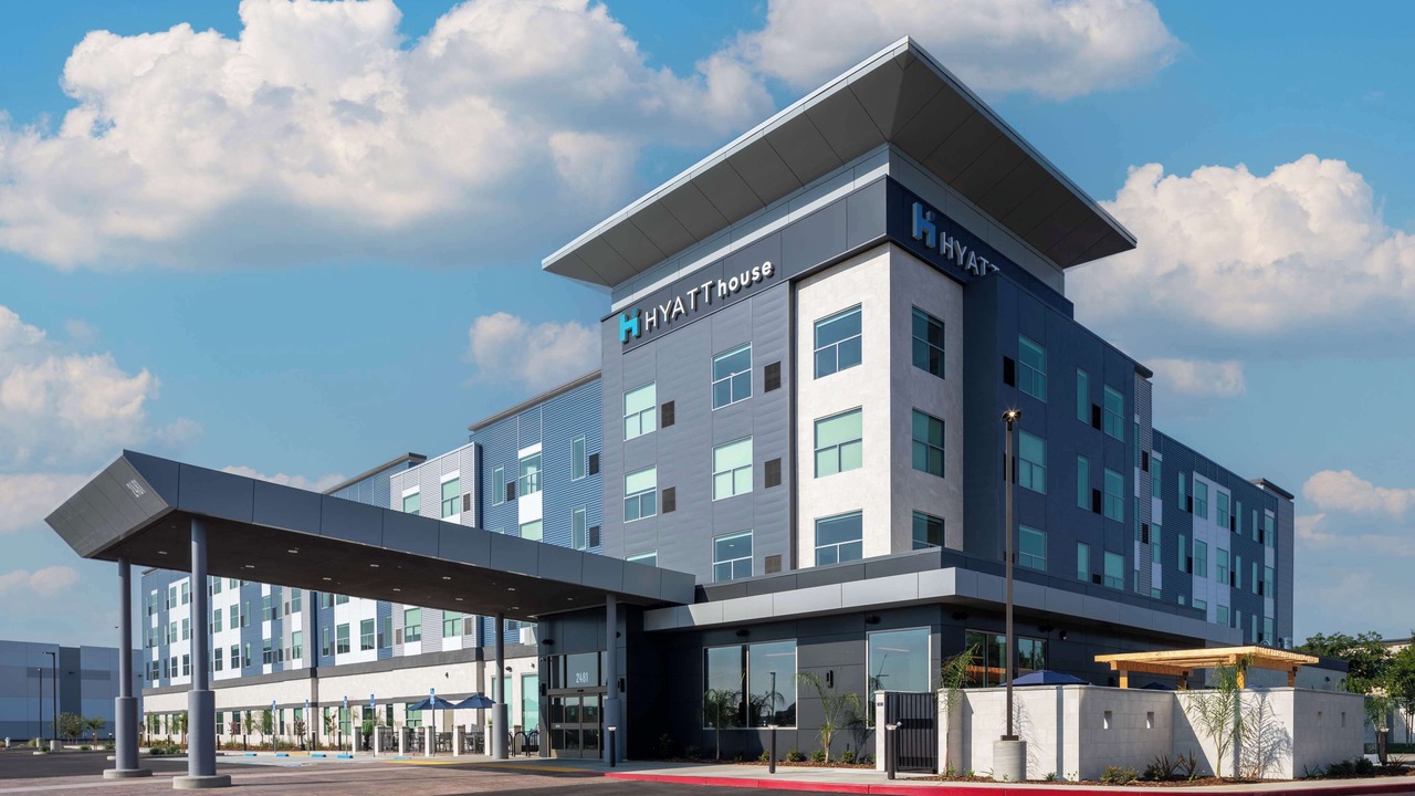 Photo of Outdoor in Nut Tree