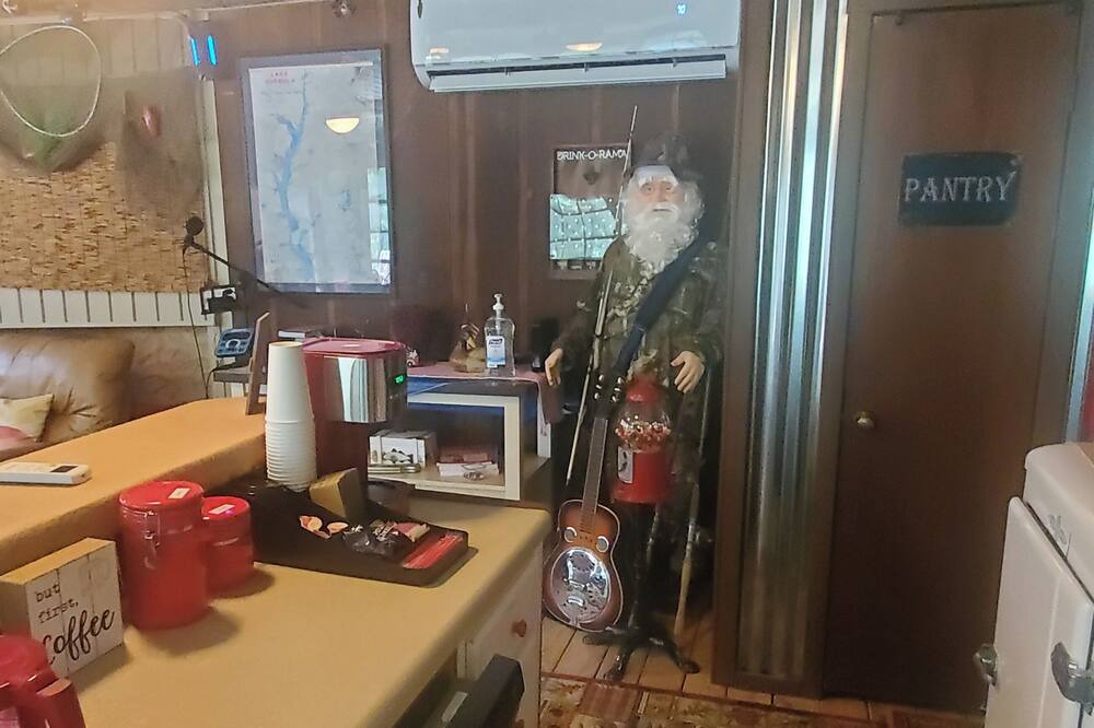 Photo of Others in Shorterville