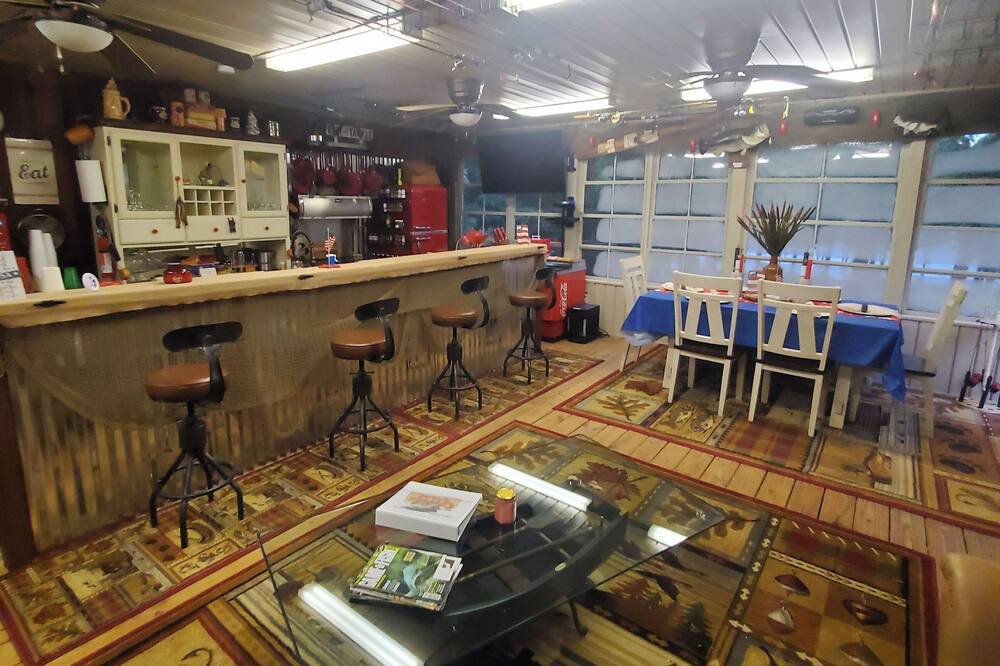 Photo of Others in Shorterville