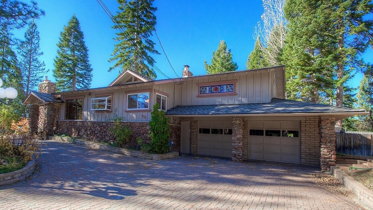 Photo of Outdoor in Round Hill Village