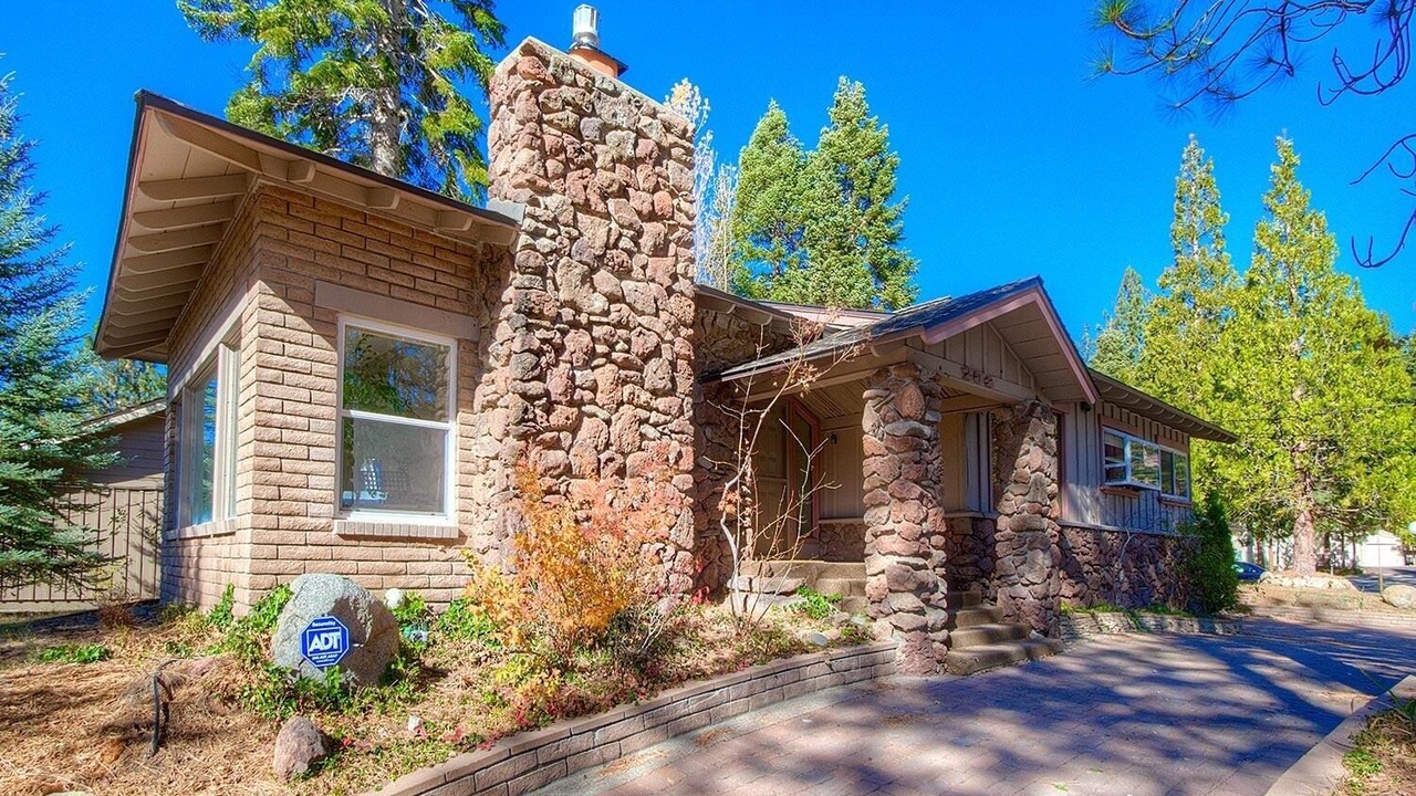 Photo of Outdoor in Round Hill Village
