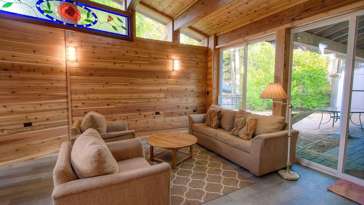Photo of Outdoor in Round Hill Village