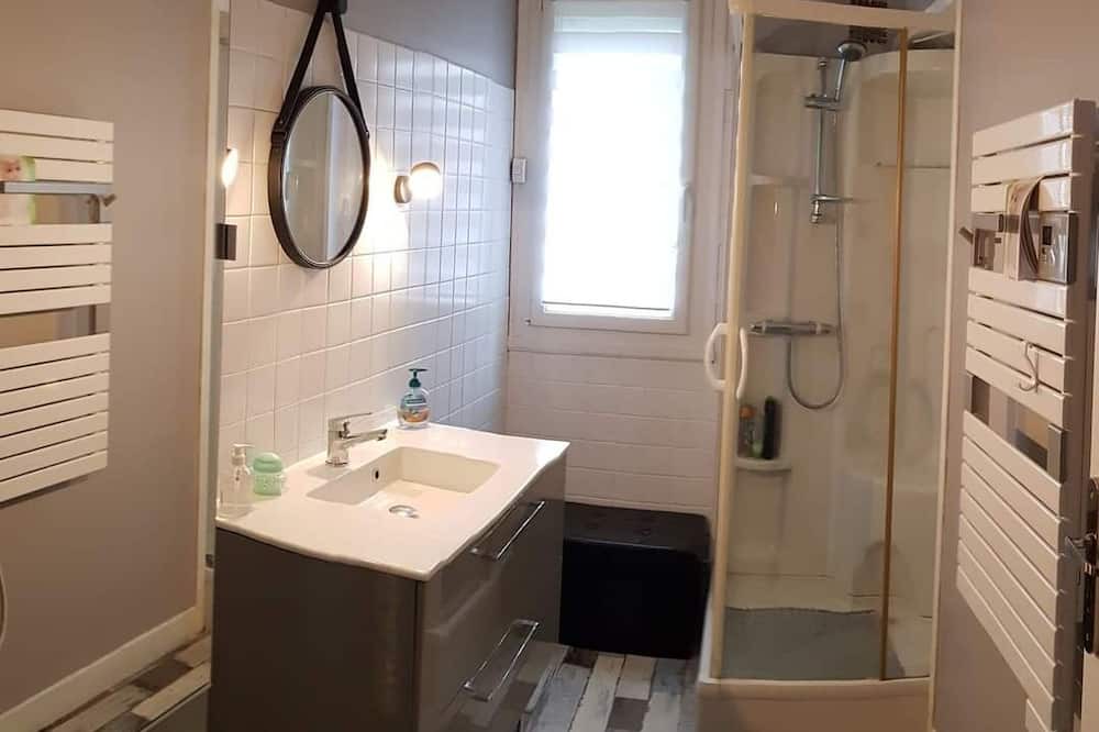 Photo of Bathroom in Saint-Nicolas-d'Aliermont