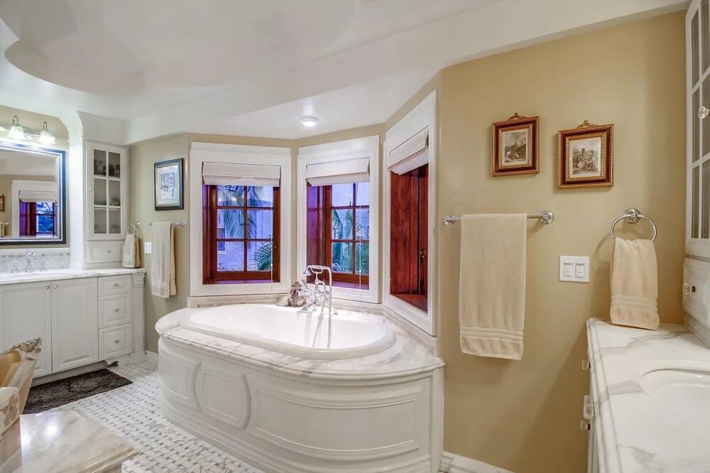 Photo of Bathroom in Coronado