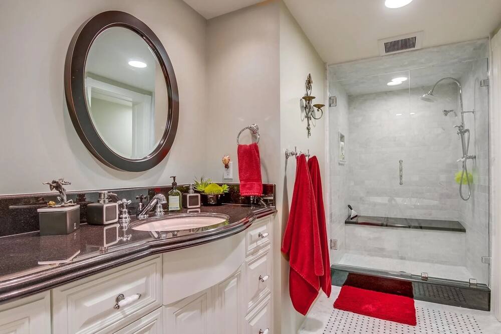 Photo of Bathroom in Coronado