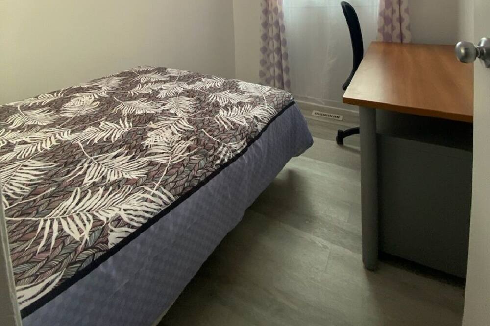 Photo of Bedroom in Laval