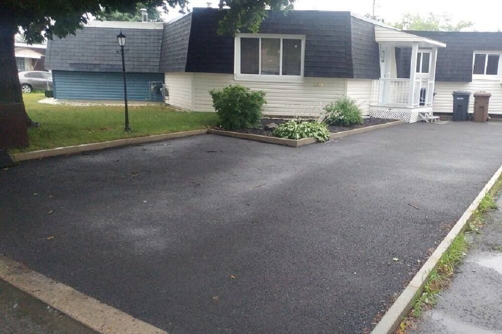 Photo of Outdoor in Laval