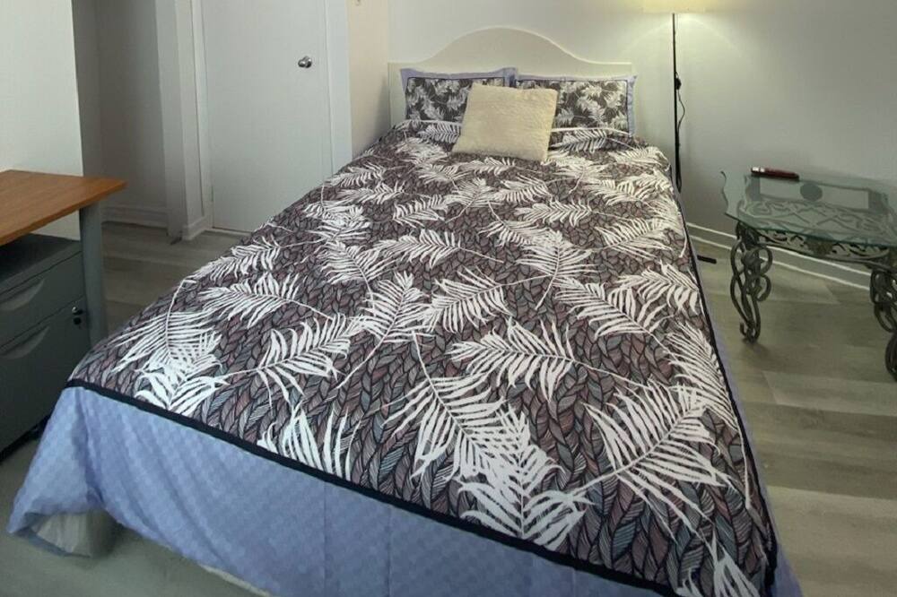 Photo of Bedroom in Laval