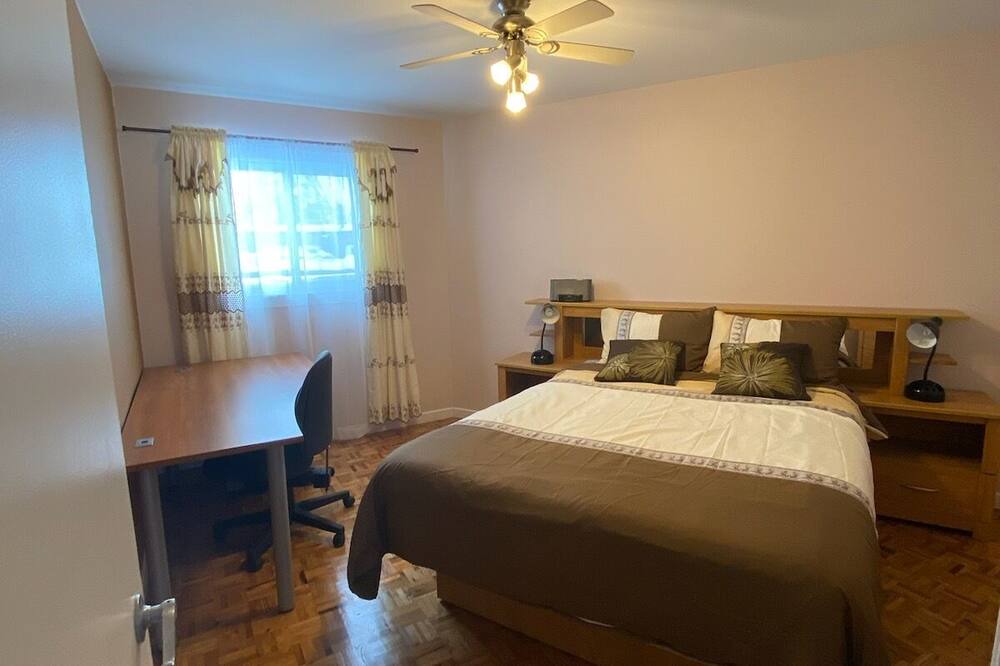 Photo of Bedroom in Laval
