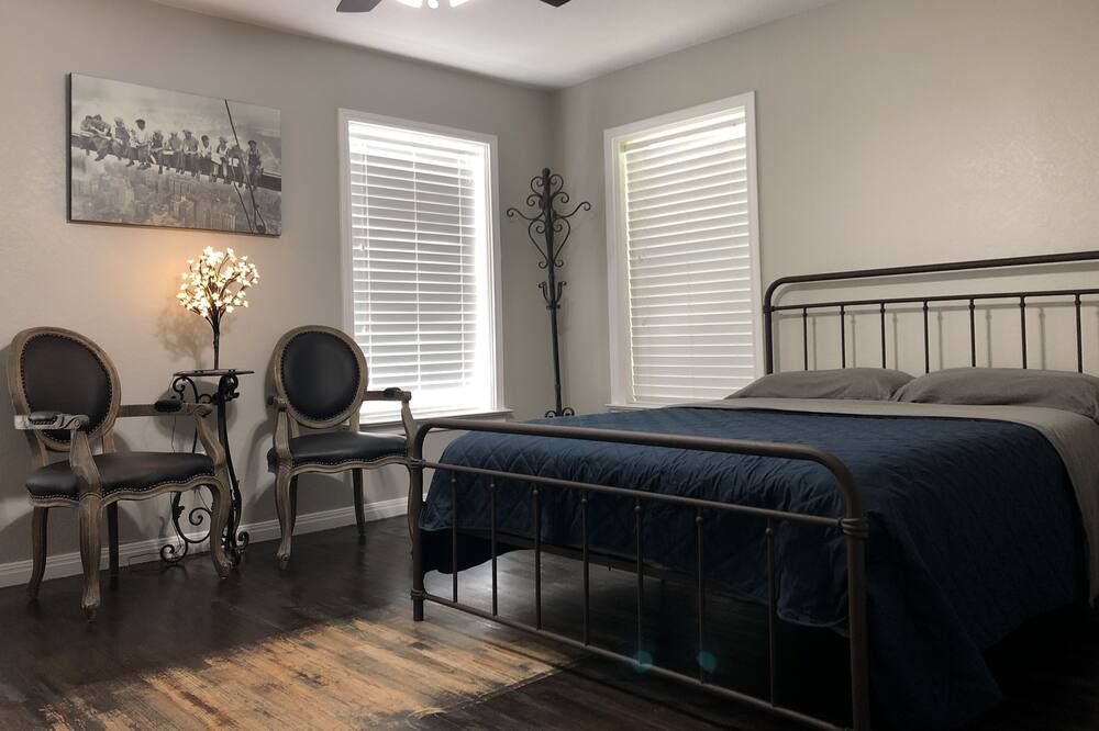 Photo of Bedroom in Rockwall