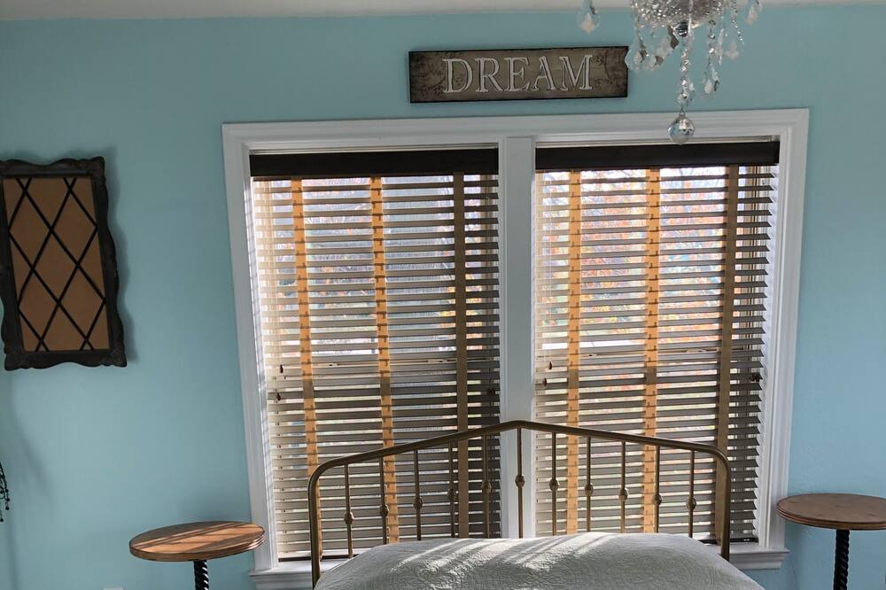 Photo of Bedroom in Rockwall