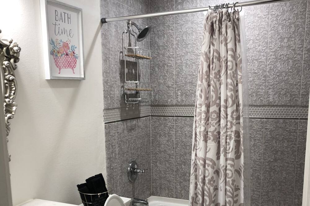 Photo of Bathroom in Rockwall
