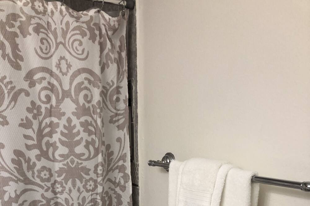 Photo of Bathroom in Rockwall