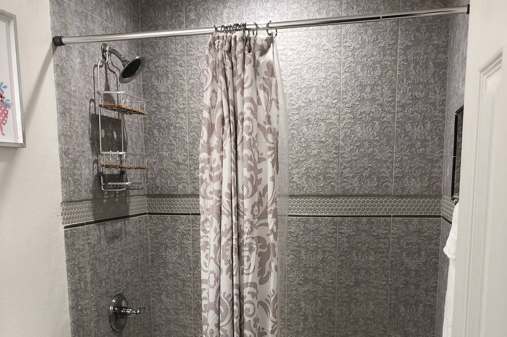 Photo of Bathroom in Rockwall