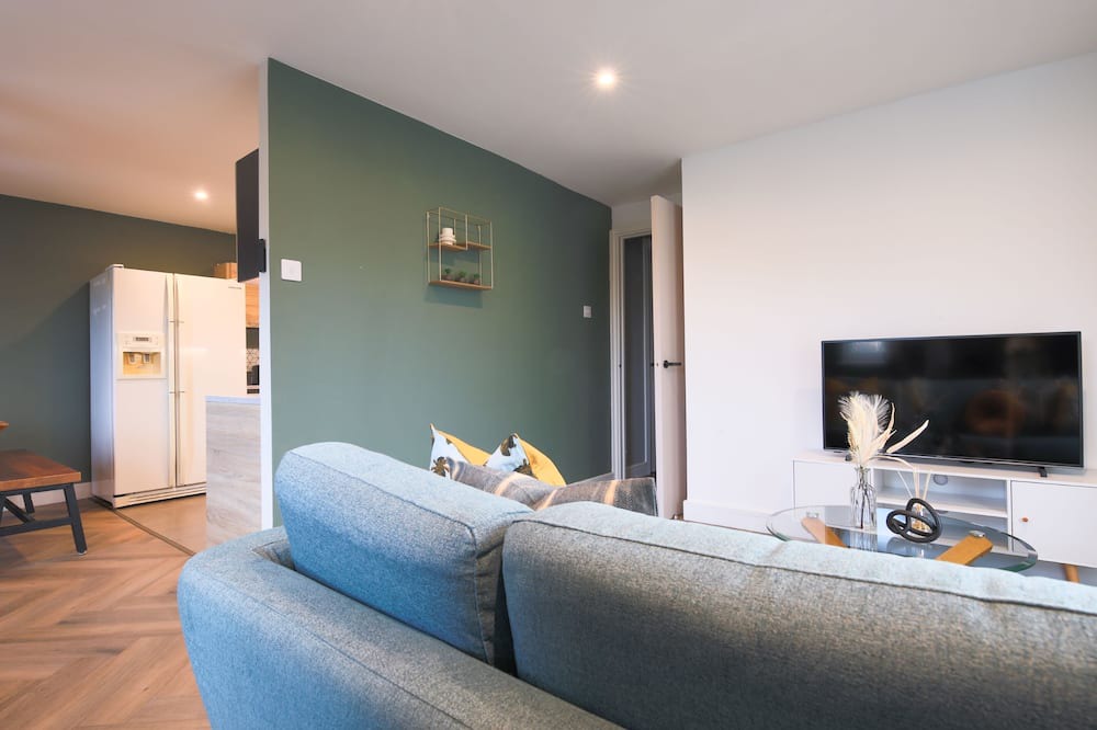 Photo of Livingroom in Atlantic Wharf