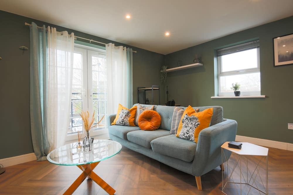 Photo of Livingroom in Atlantic Wharf