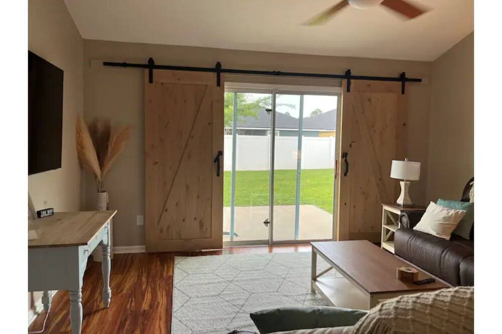 Photo of Bedroom in Yulee