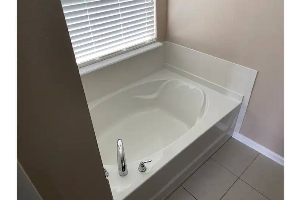 Photo of Bathroom in Yulee