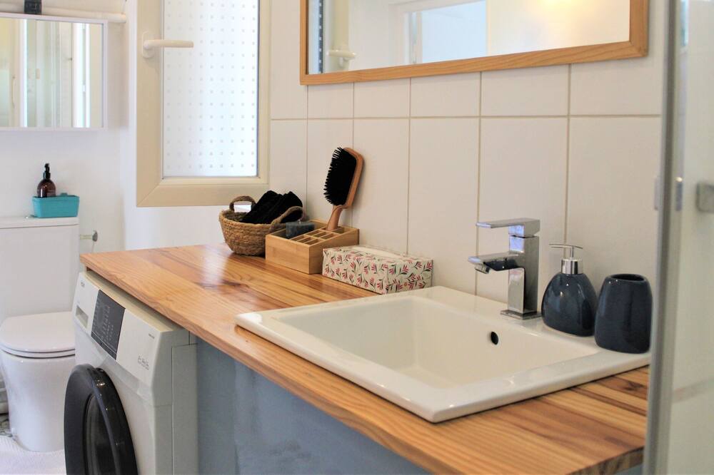 Photo of Bathroom in Conflans-Sainte-Honorine