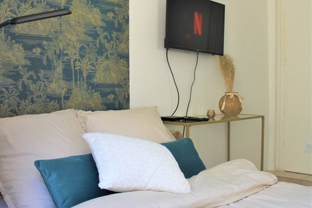 Photo of Bedroom in Conflans-Sainte-Honorine