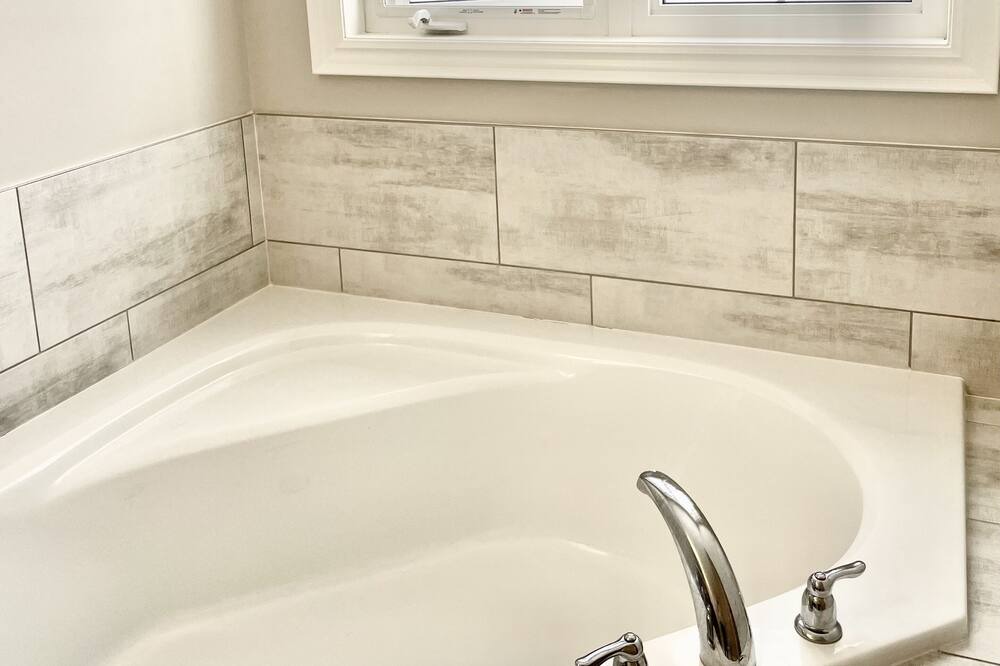 Photo of Bathroom in Stayner