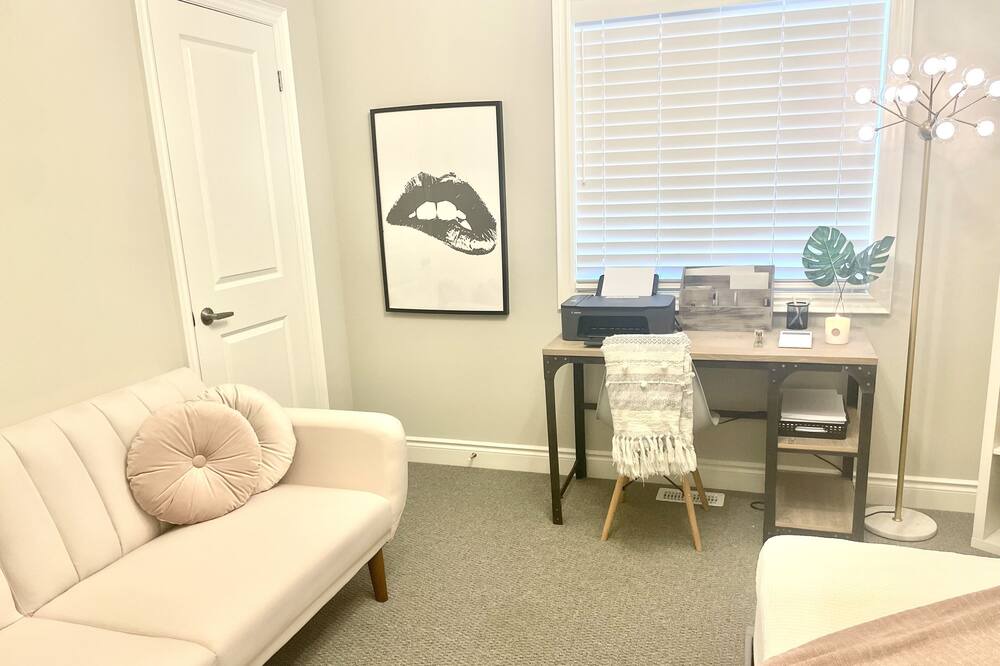Photo of Bedroom in Stayner