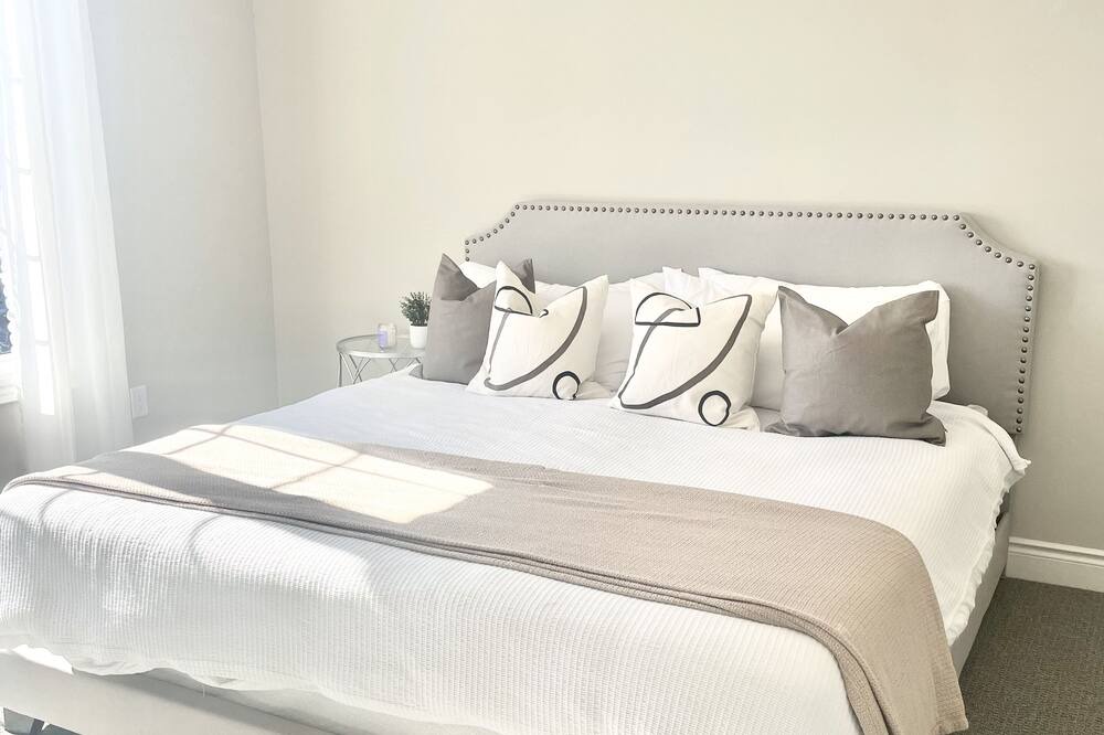 Photo of Bedroom in Stayner