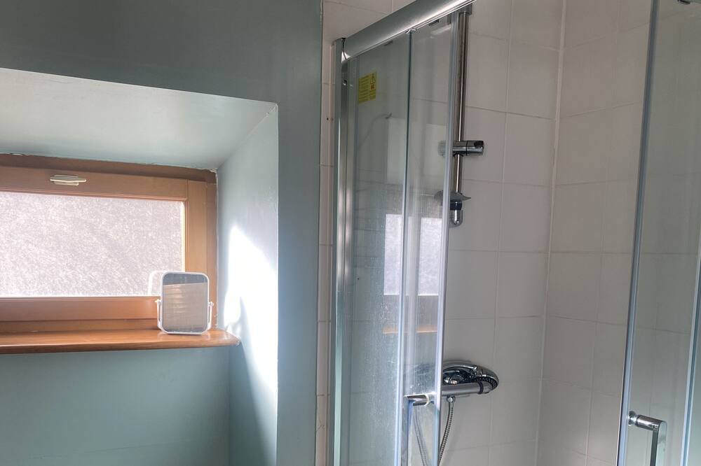 Photo of Bathroom in Aleu