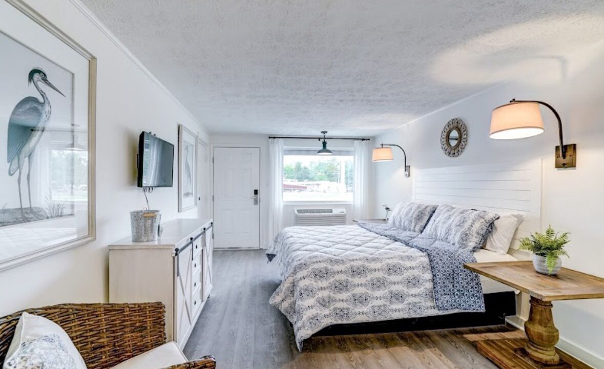 Photo of Bedroom in Deltaville