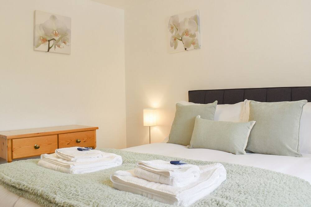 Photo of Bedroom in Alcombe