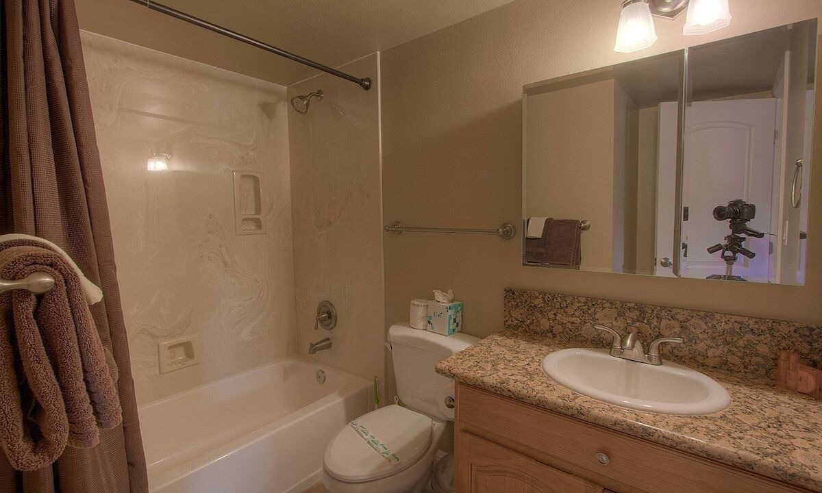 Photo of Bathroom in Lake Forest