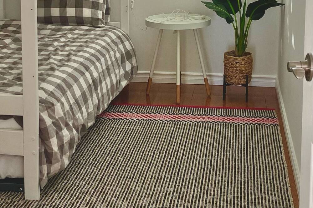 Photo of Bedroom in Gravenhurst
