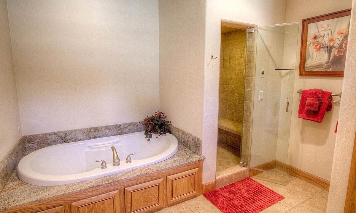 Photo of Bathroom in Kingswood Estates