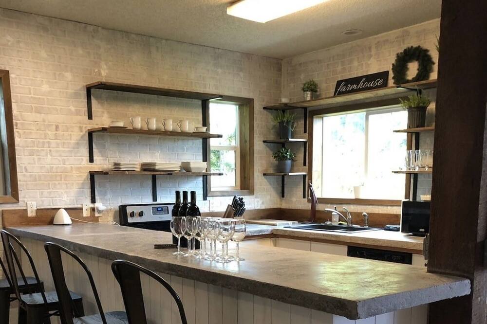 Photo of Kitchen in Battle Ground