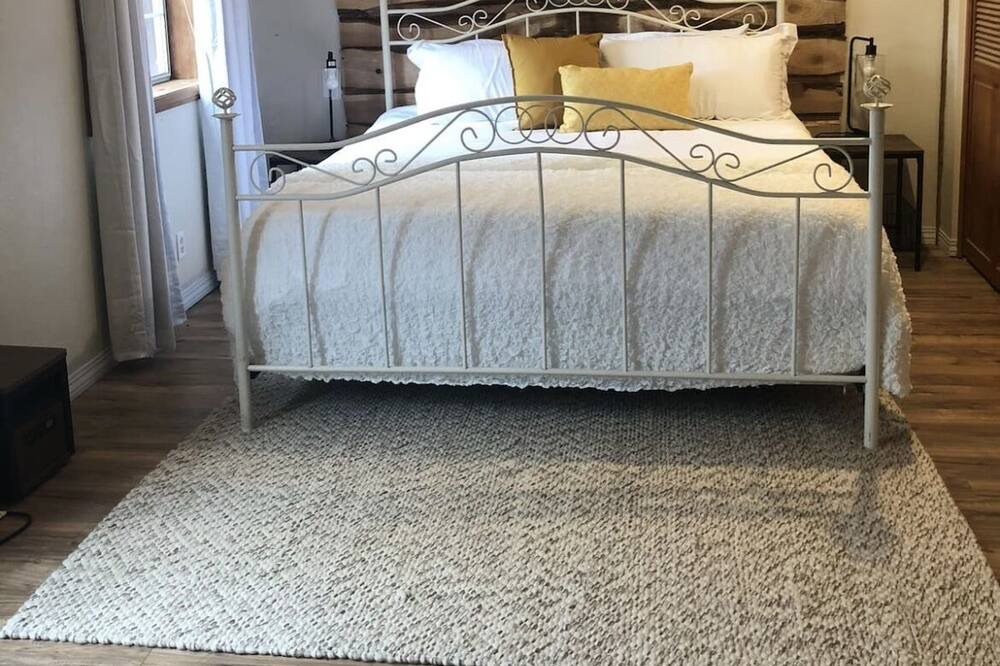 Photo of Bedroom in Battle Ground