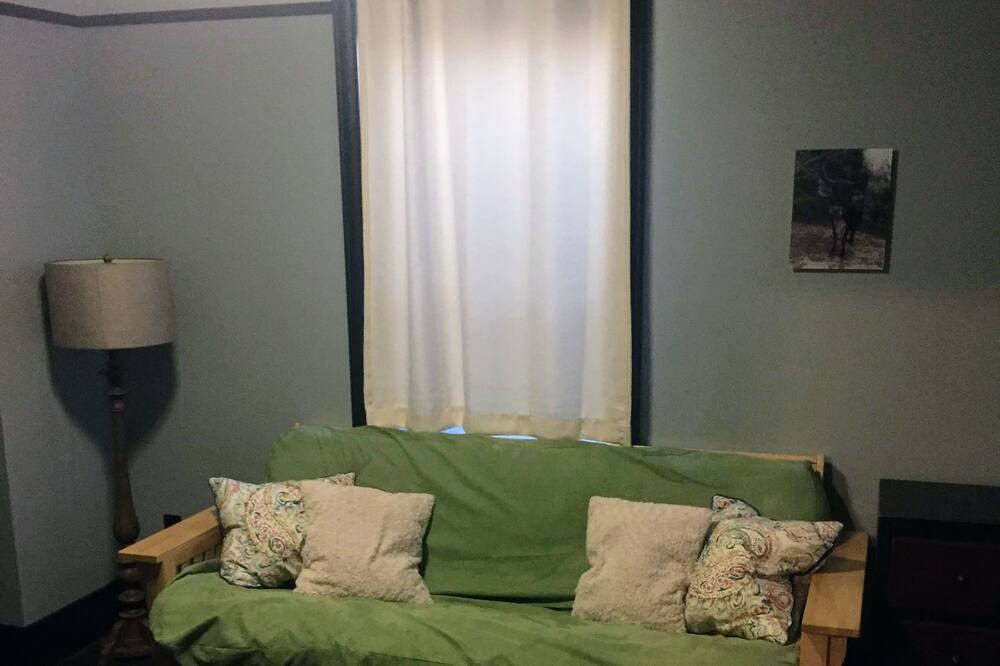 Photo of Livingroom in Creston