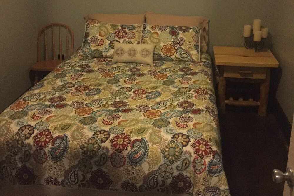 Photo of Bedroom in Creston