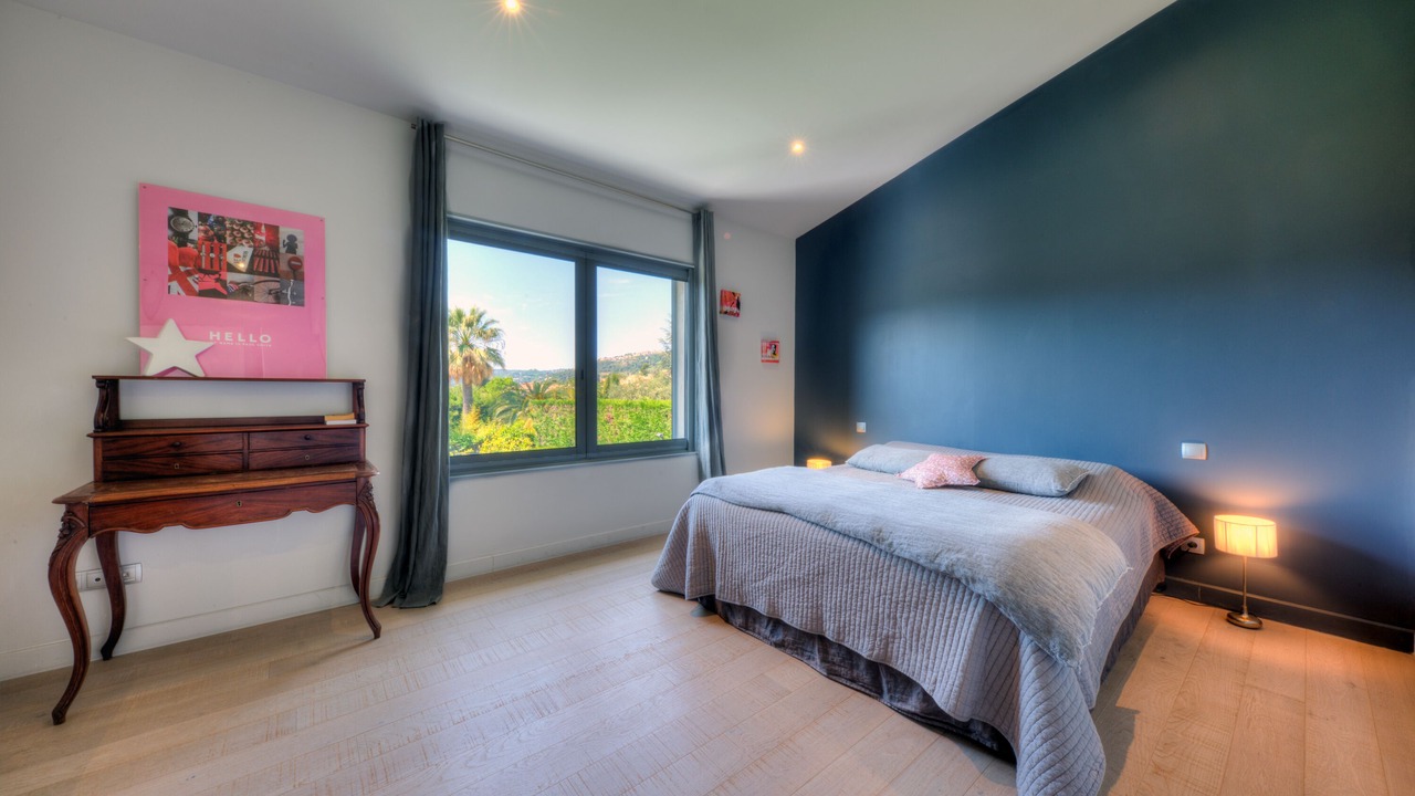 Photo of Others in Carros