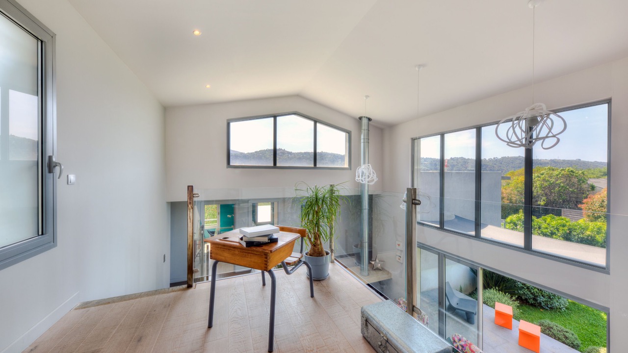 Photo of Others in Carros