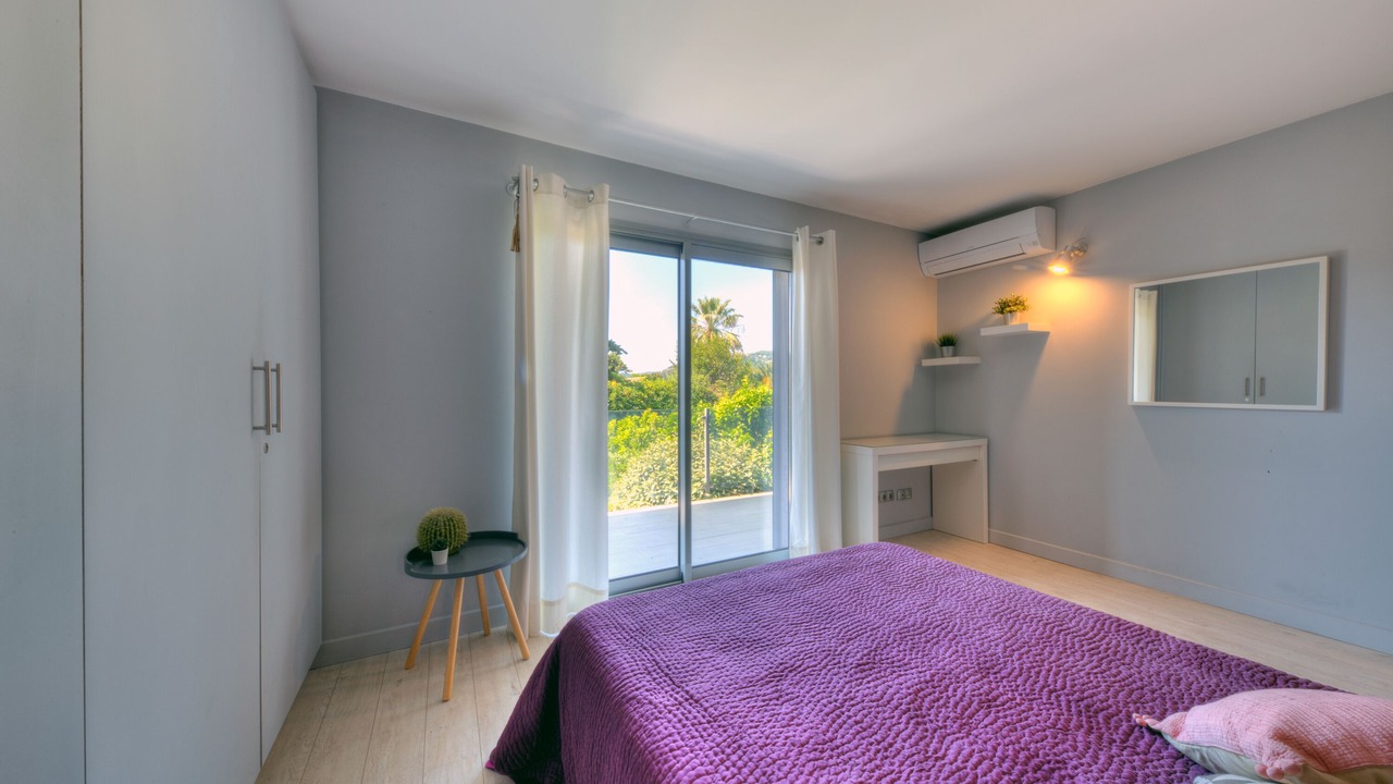 Photo of Others in Carros