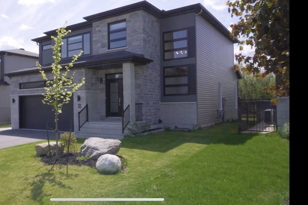 Photo of Outdoor in Aylmer