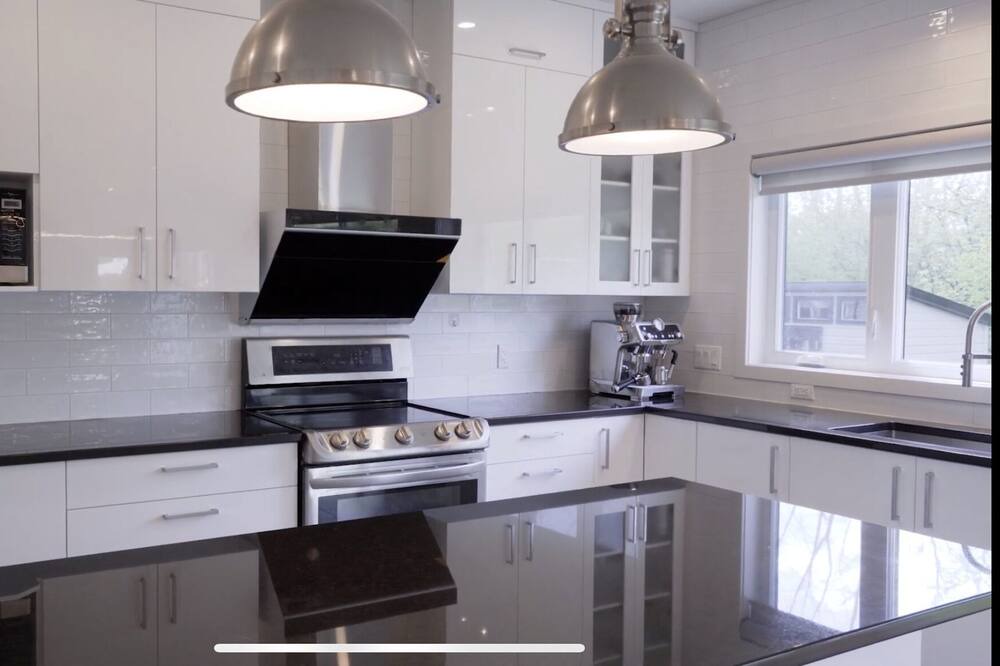 Photo of Kitchen in Aylmer