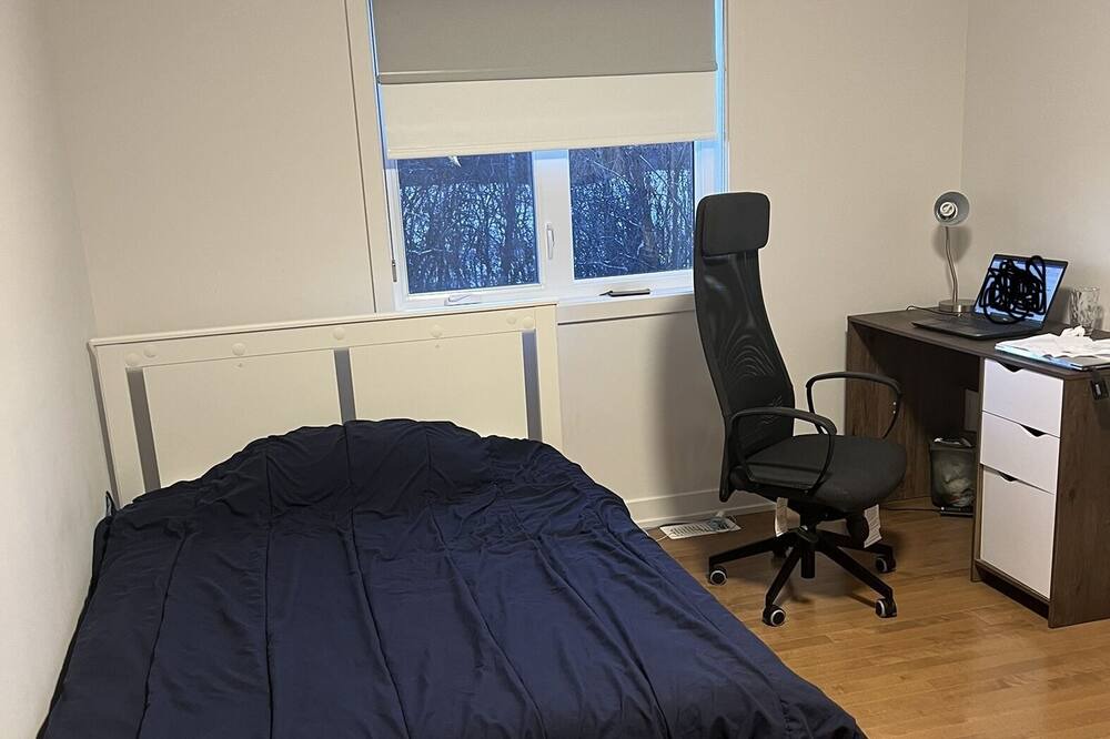 Photo of Bedroom in Aylmer