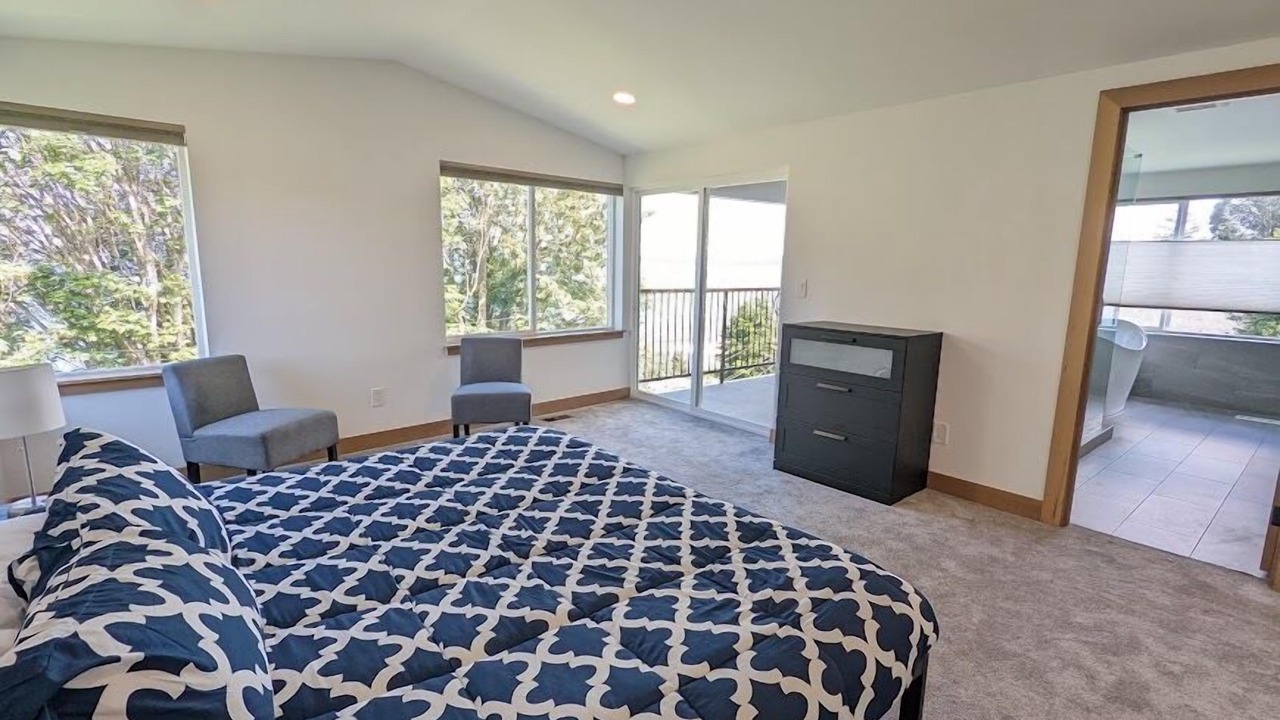 Photo of Others in North Admiral