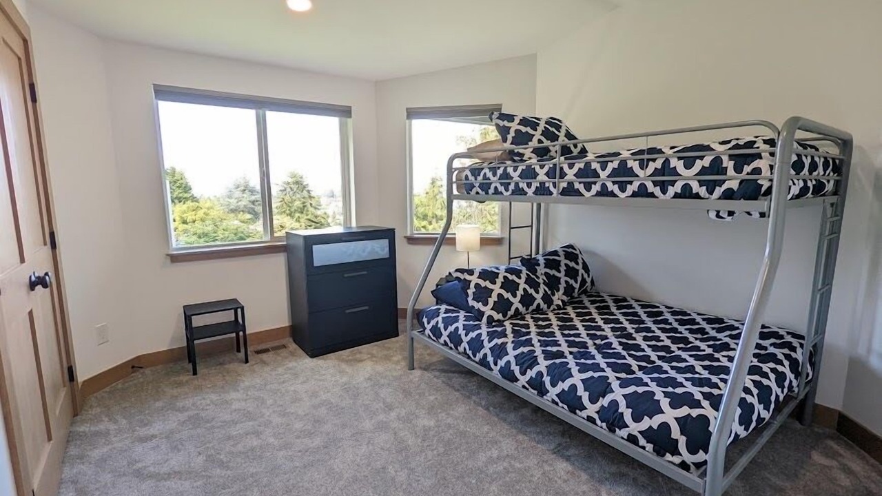 Photo of Others in North Admiral