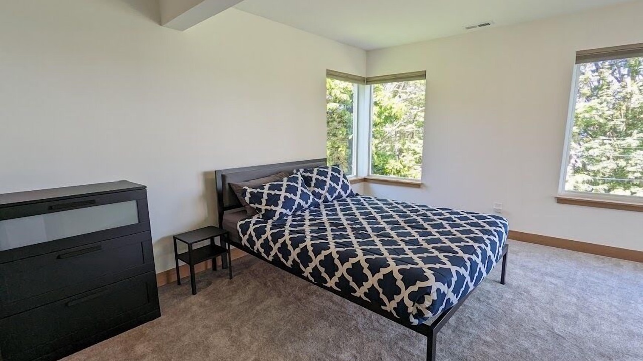 Photo of Others in North Admiral