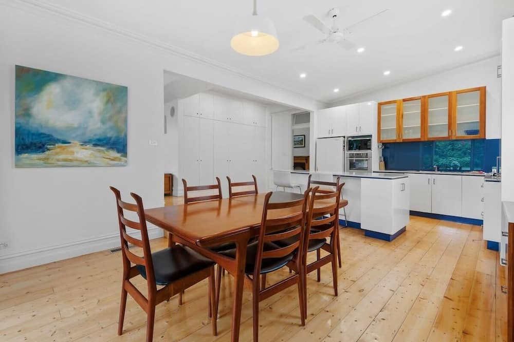 Photo of Others in Kensington